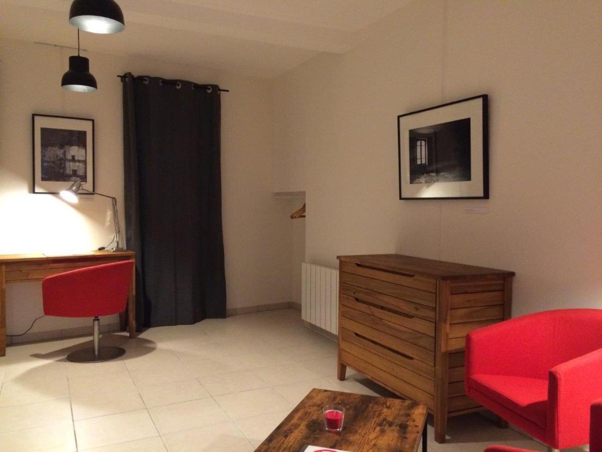 Le Studio du Château Auriac-sur-Vendinelle Extérieur photo